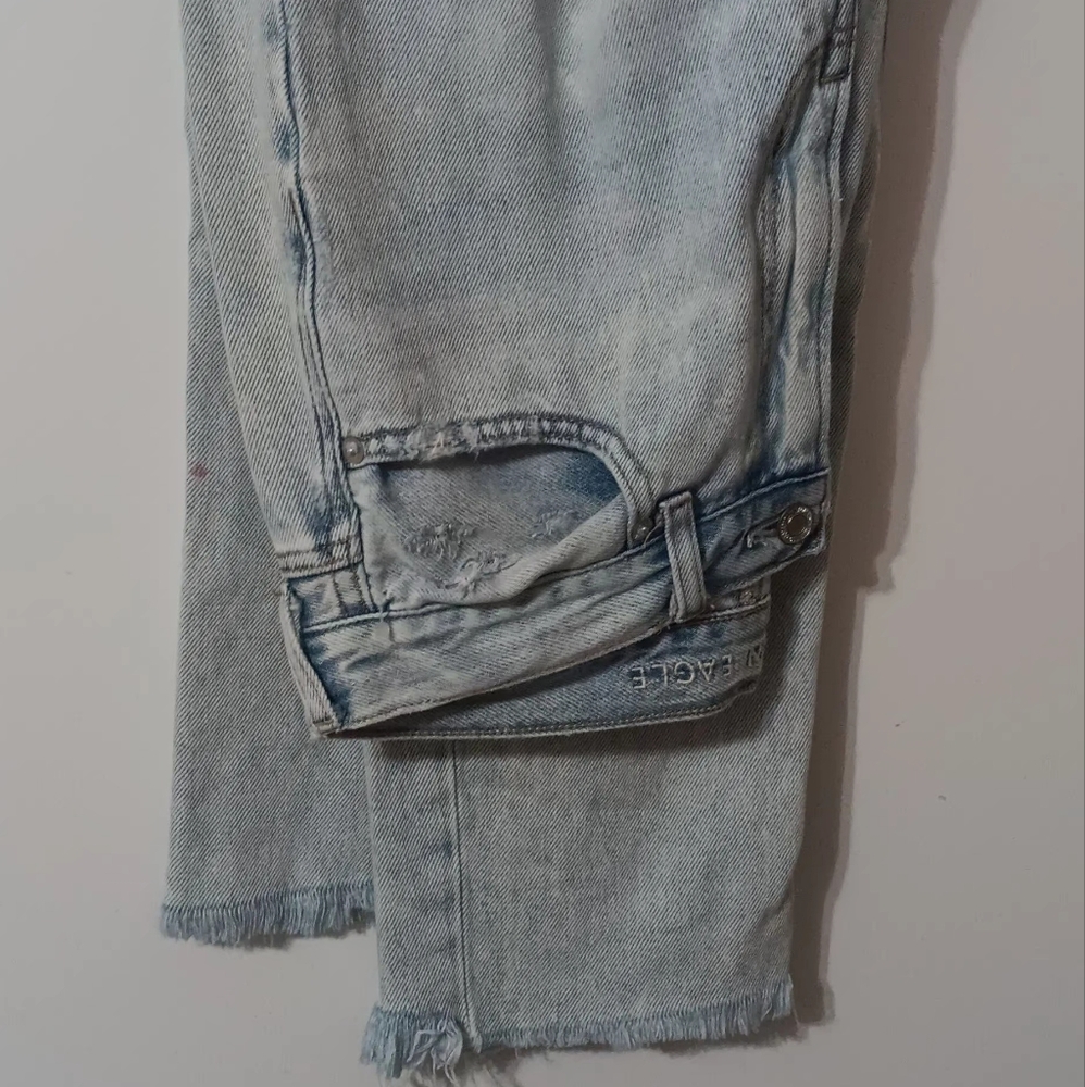 American Eagle Light Wash Denim Jeans